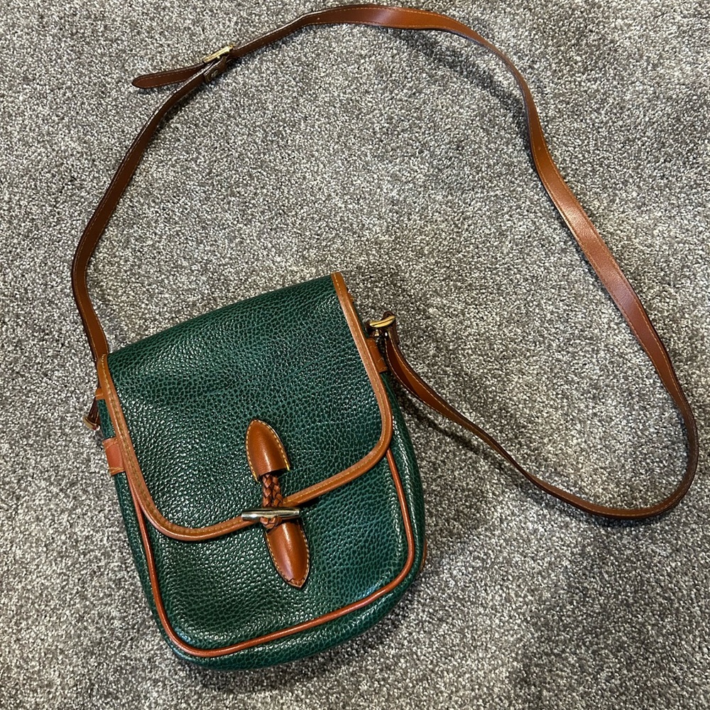 Elegant Green Leather Crossbody Bag